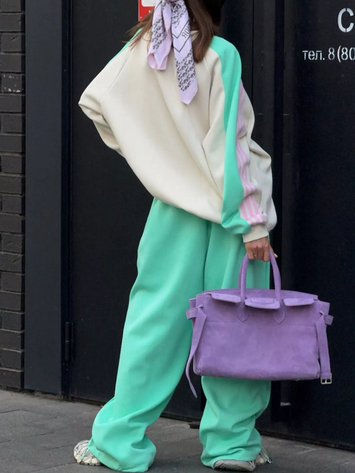 Color-Block Graphic Sweatshirt and Wide-Leg Pants Set – TheCenteredCEO